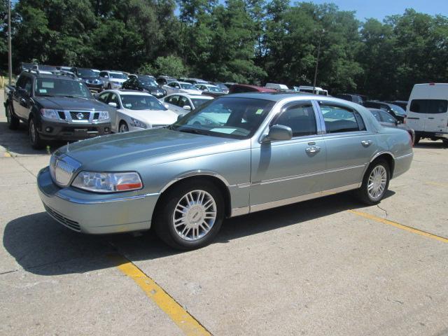 Lincoln Town Car 2006 photo 1