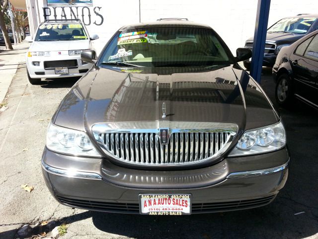 Lincoln Town Car 2006 photo 3