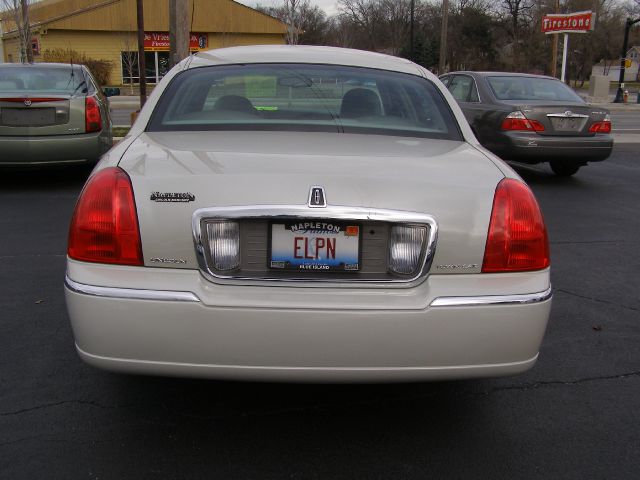 Lincoln Town Car 2006 photo 1