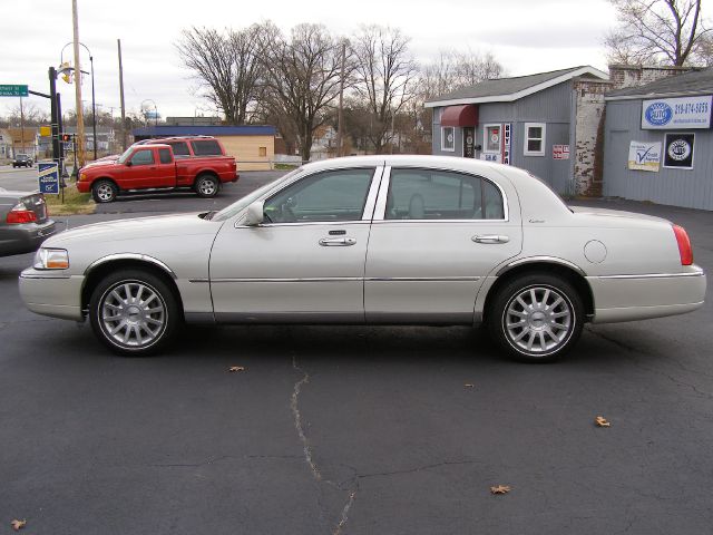 Lincoln Town Car 2006 photo 3