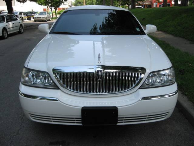 Lincoln Town Car 2006 photo 1