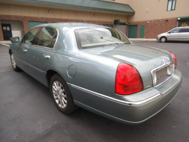 Lincoln Town Car 2006 photo 4