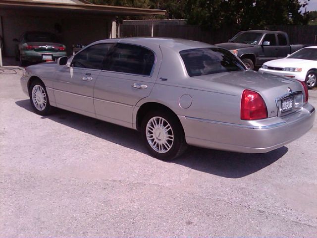 Lincoln Town Car 2006 photo 3