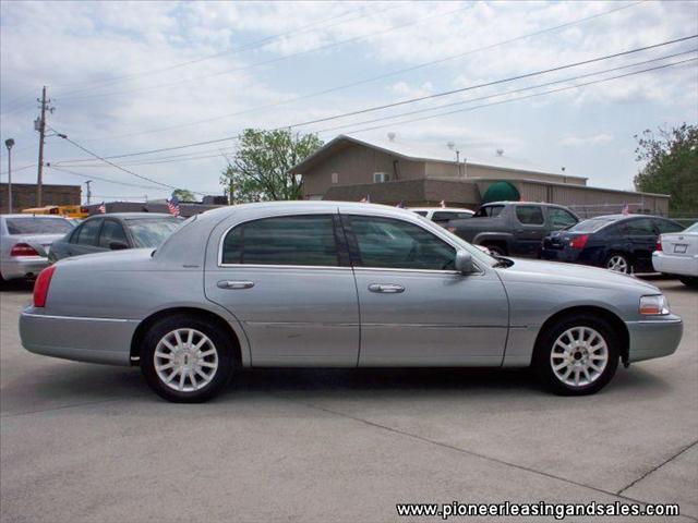 Lincoln Town Car 2006 photo 3