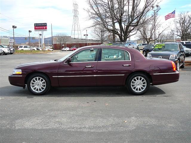 Lincoln Town Car 2006 photo 1