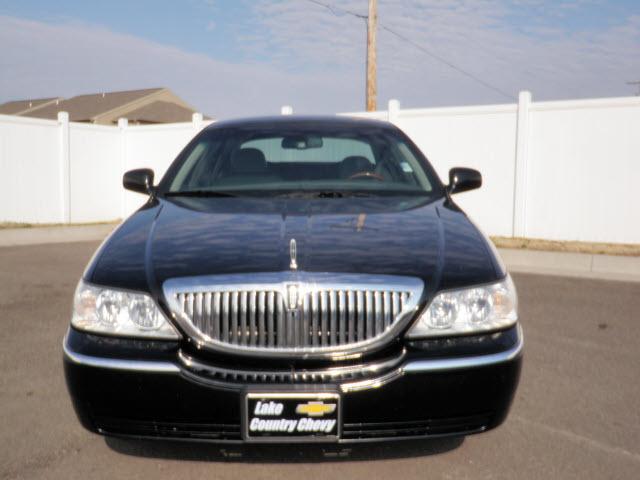 Lincoln Town Car 2006 photo 1