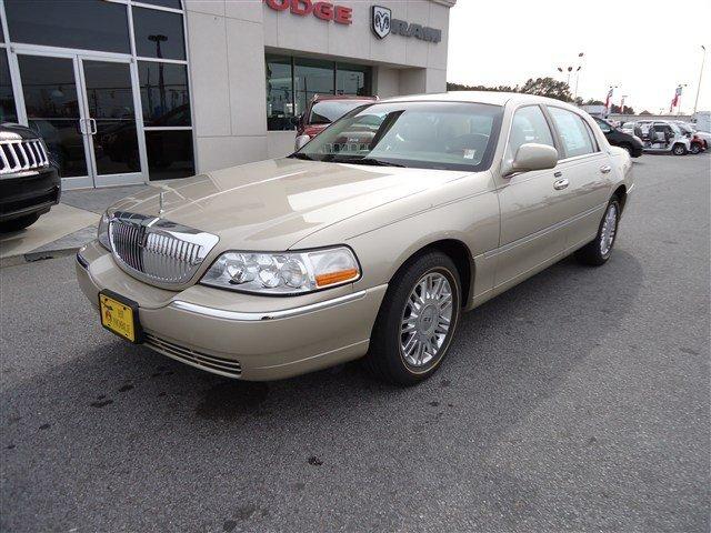 Lincoln Town Car 2006 photo 1