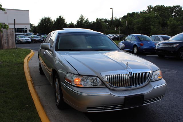 Lincoln Town Car 2006 photo 16