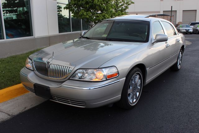 Lincoln Town Car 2006 photo 17