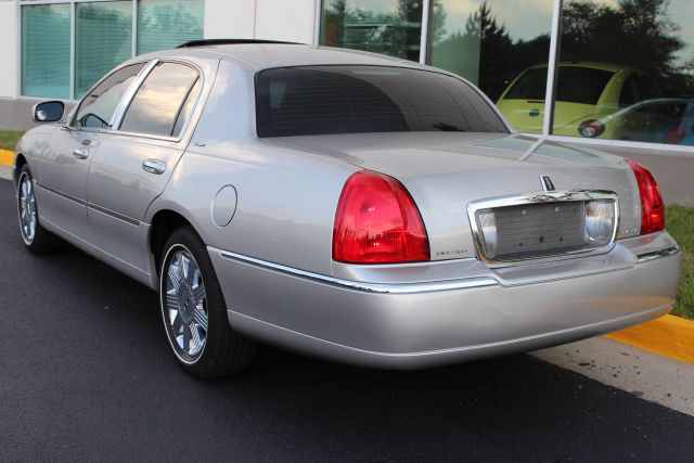 Lincoln Town Car 2006 photo 22