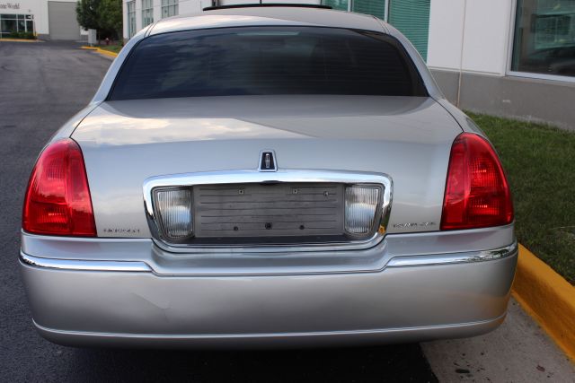 Lincoln Town Car 2006 photo 24