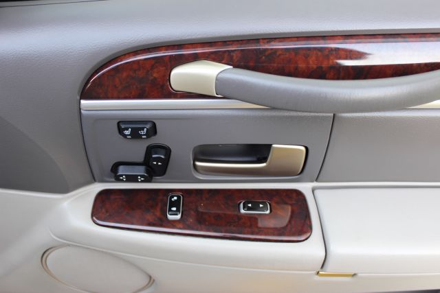 Lincoln Town Car 2006 photo 28