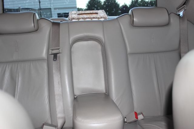 Lincoln Town Car 2006 photo 7