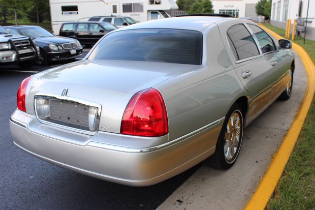 Lincoln Town Car 2006 photo 8