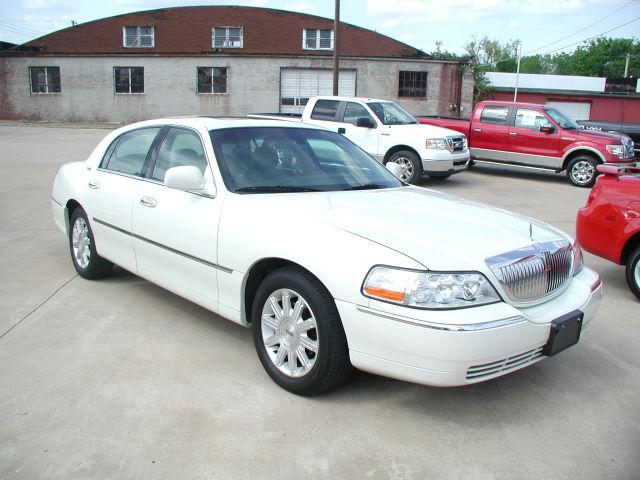 Lincoln Town Car 2006 photo 4