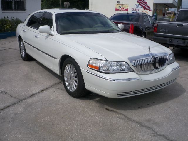 Lincoln Town Car 2006 photo 1