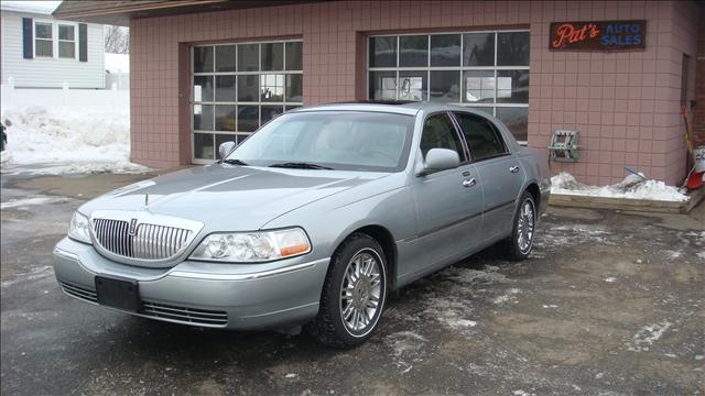 Lincoln Town Car SE KING CAB MT Sedan