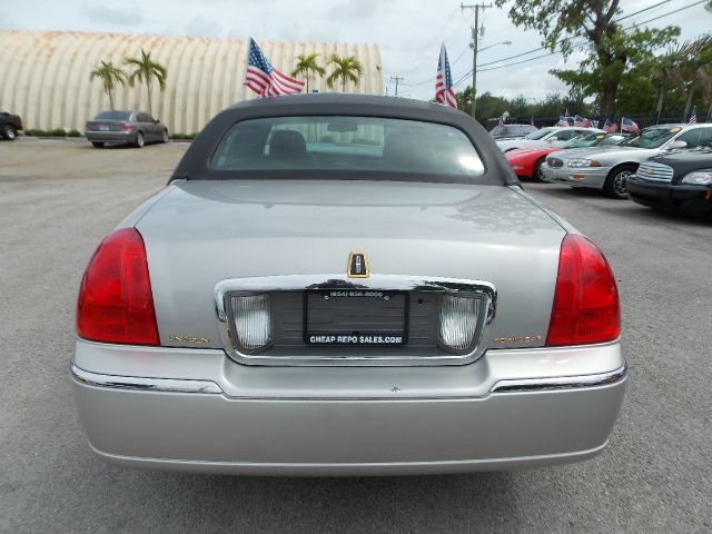 Lincoln Town Car 2006 photo 4