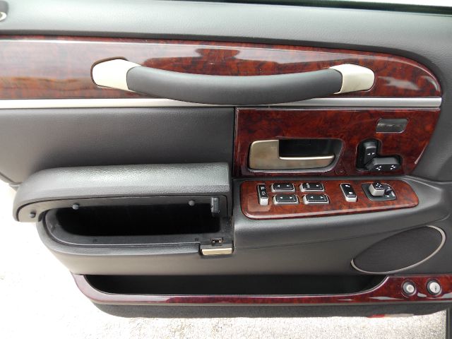 Lincoln Town Car 2006 photo 41