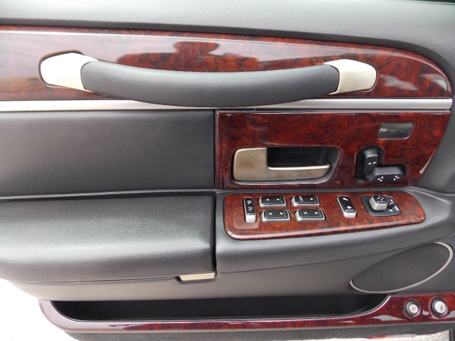 Lincoln Town Car 2006 photo 42