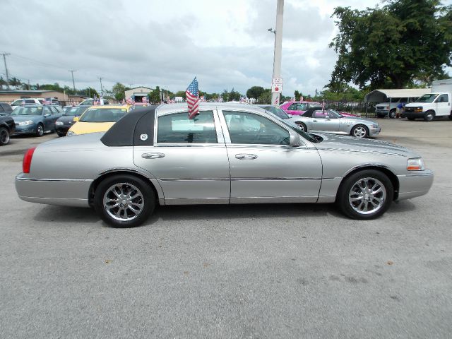 Lincoln Town Car 2006 photo 53