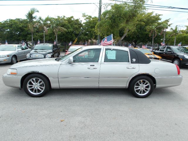 Lincoln Town Car 2006 photo 59