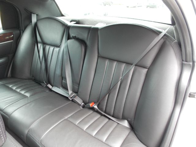 Lincoln Town Car 2006 photo 8