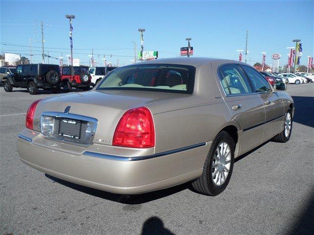 Lincoln Town Car 2006 photo 3