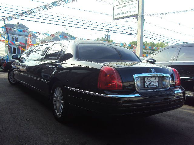 Lincoln Town Car 2007 photo 15