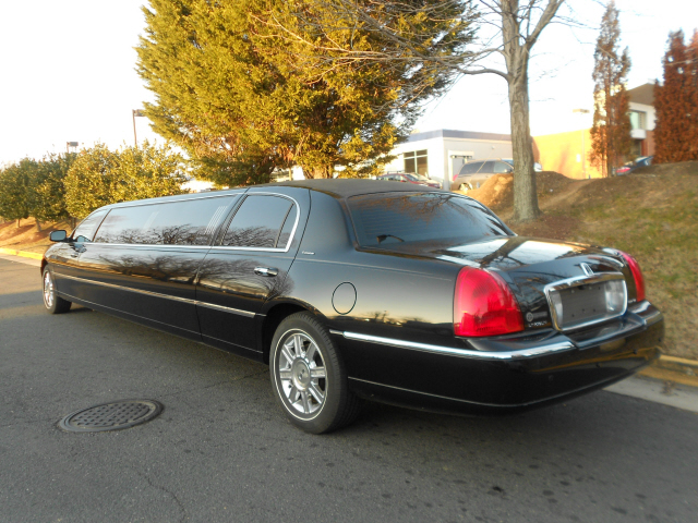 Lincoln Town Car 2007 photo 3