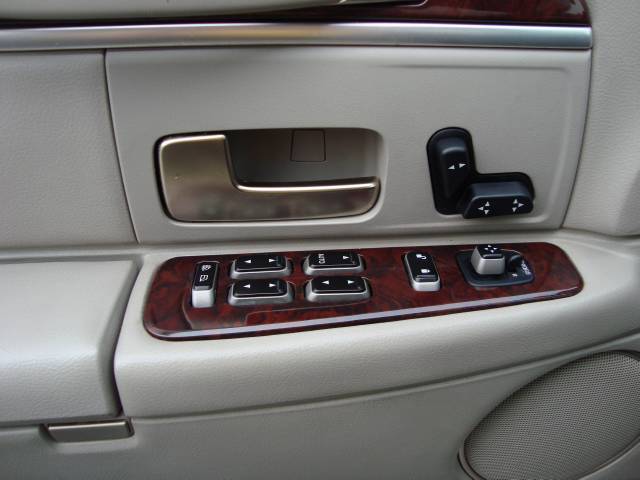 Lincoln Town Car 2007 photo 4