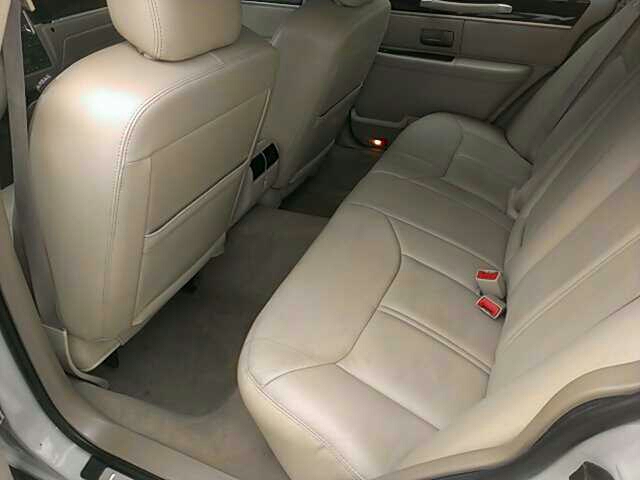 Lincoln Town Car 2007 photo 2