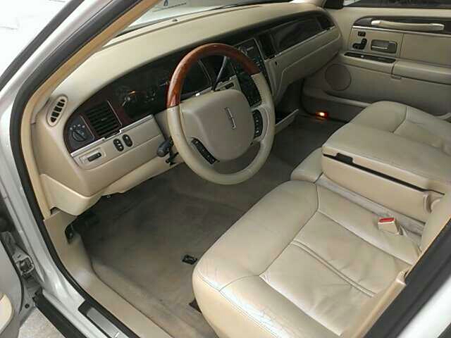 Lincoln Town Car 2007 photo 6