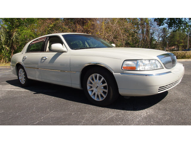 Lincoln Town Car 2007 photo 1