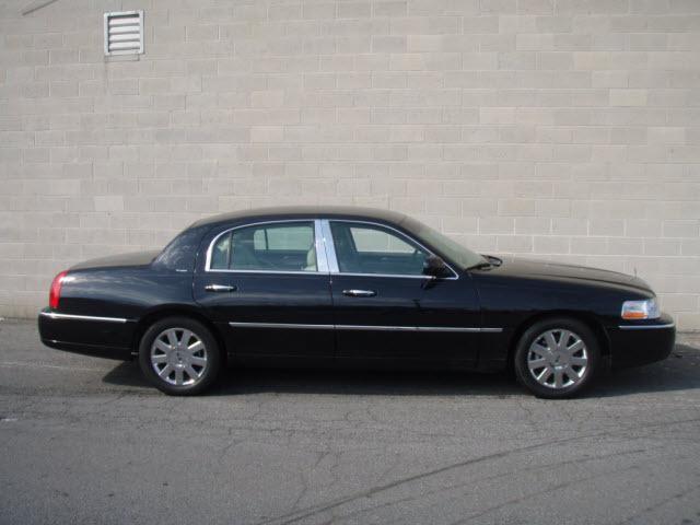 Lincoln Town Car 2007 photo 1