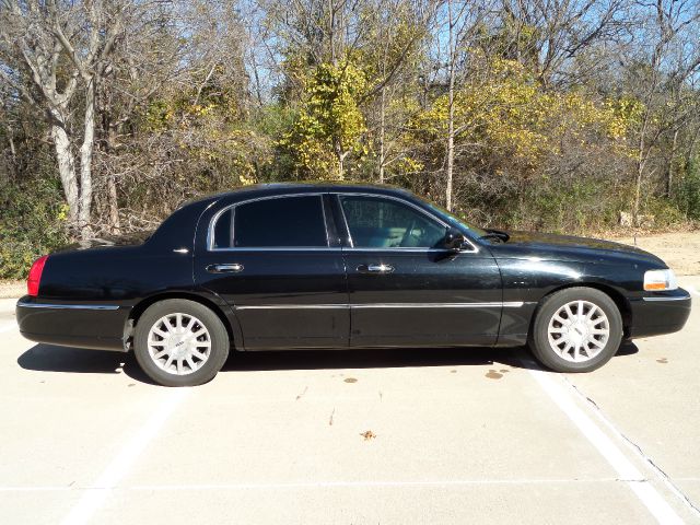 Lincoln Town Car 2007 photo 2