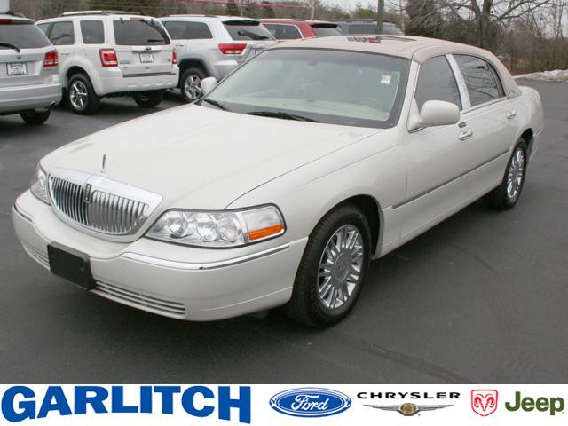 Lincoln Town Car 2007 photo 4