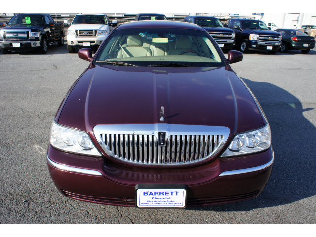 Lincoln Town Car 2007 photo 2