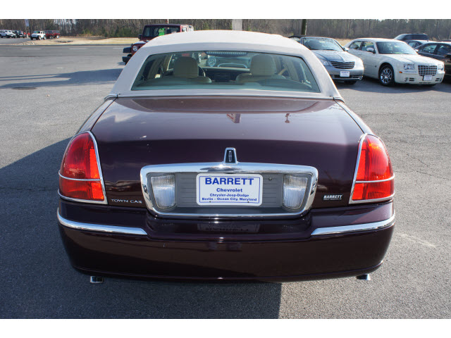 Lincoln Town Car 2007 photo 4