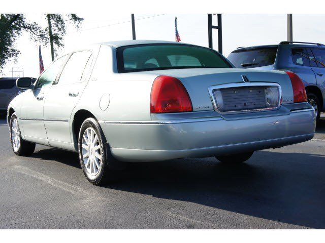 Lincoln Town Car 2007 photo 1