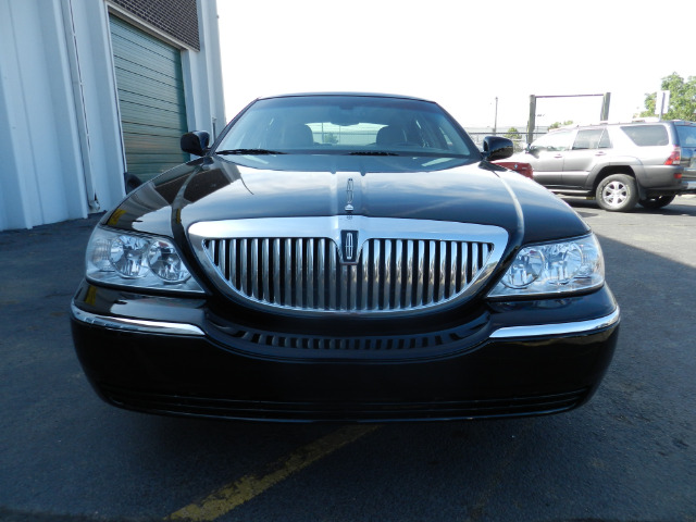 Lincoln Town Car 2007 photo 3