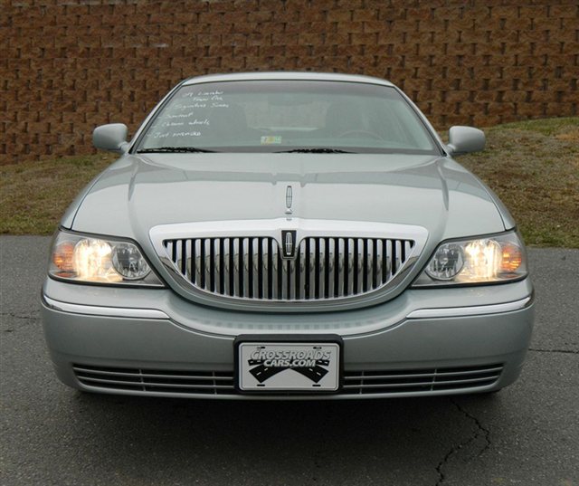 Lincoln Town Car 2007 photo 1