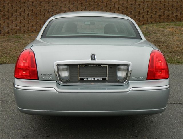 Lincoln Town Car 2007 photo 4