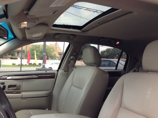 Lincoln Town Car 2007 photo 4