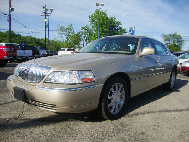 Lincoln Town Car 2007 photo 1