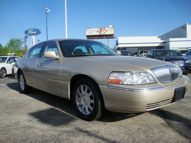 Lincoln Town Car 2007 photo 3