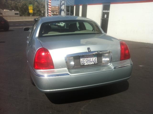 Lincoln Town Car 2007 photo 2