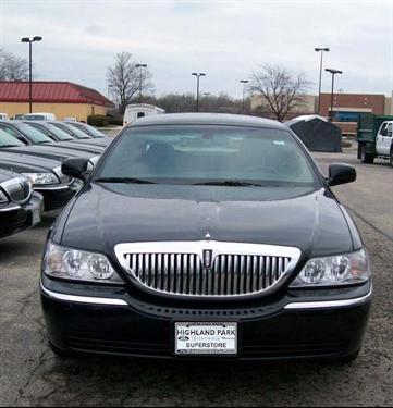 Lincoln Town Car 2010 photo 5