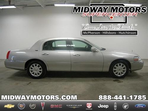 Lincoln Town Car 2010 photo 1