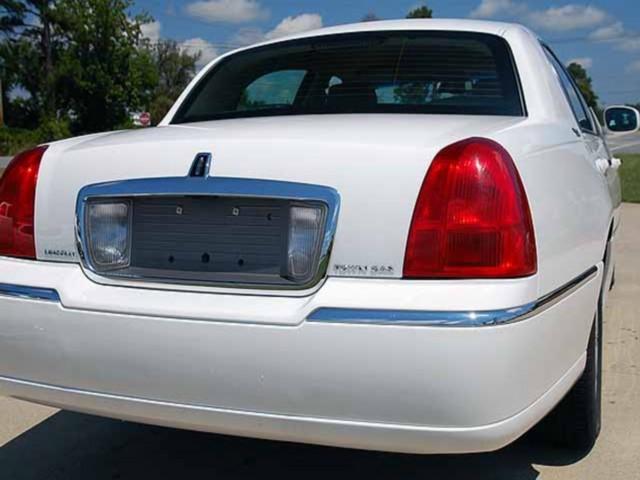 Lincoln Town Car 2011 photo 1